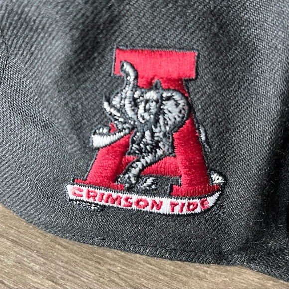 NCAA COLLEGE WORLD SERIES OF BASEBALL (1896-1997) ALABAMA CRIMSON TIDE HAT - Picture 2 of 5